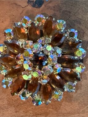 Brown Aurora Borealis Crystal Floral Brooch